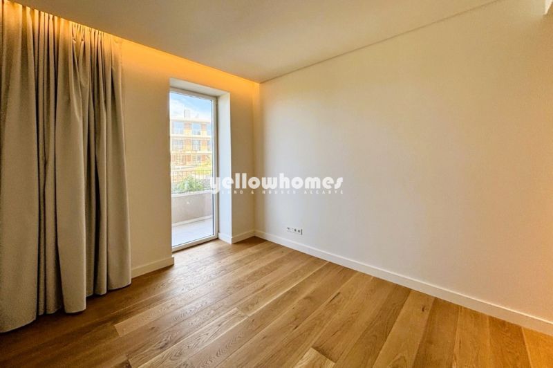 Apartamento T2 de Luxo com Vista mar em Quarteira